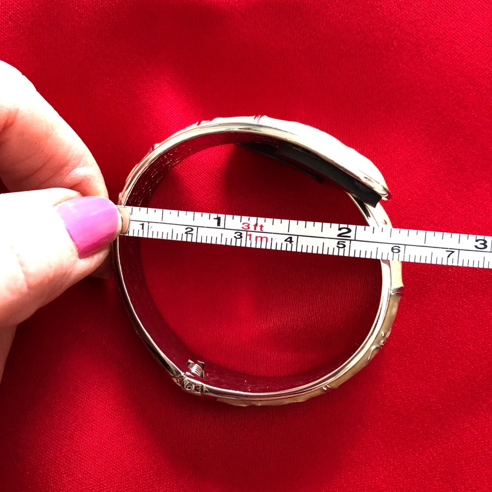 Fumi Silver tone with white inlay cuff bracelet - Picture 5 of 5